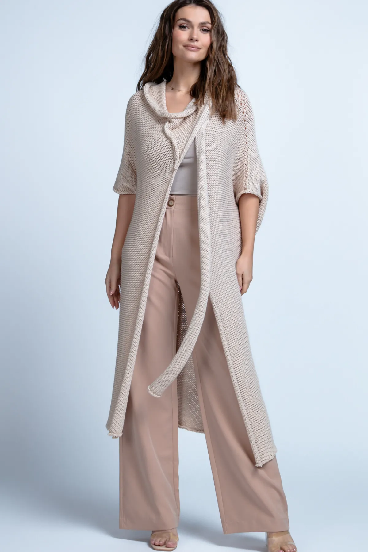 Kardigany Eleganckie | Kardigany Klasyczne>Fobya BAWEŁNIANY KARDIGAN OVERSIZE Z KAPUREM F1852 beżowy