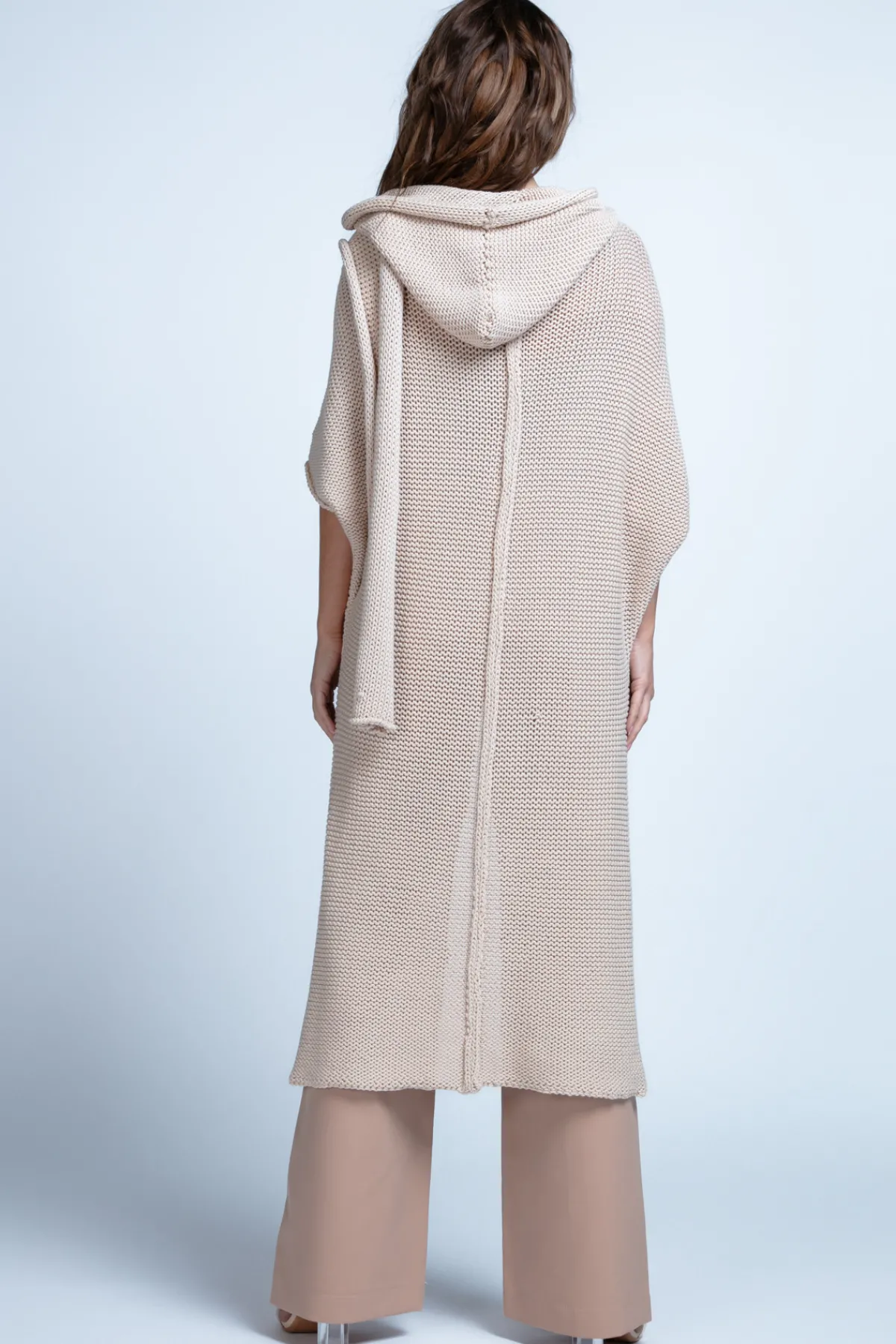 Kardigany Eleganckie | Kardigany Klasyczne>Fobya BAWEŁNIANY KARDIGAN OVERSIZE Z KAPUREM F1852 beżowy