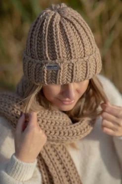 Czapki | Czapka I Szalik>Fobya CZAPKA O GRUBYM SPLOCIE CHUNKY KNIT F1559