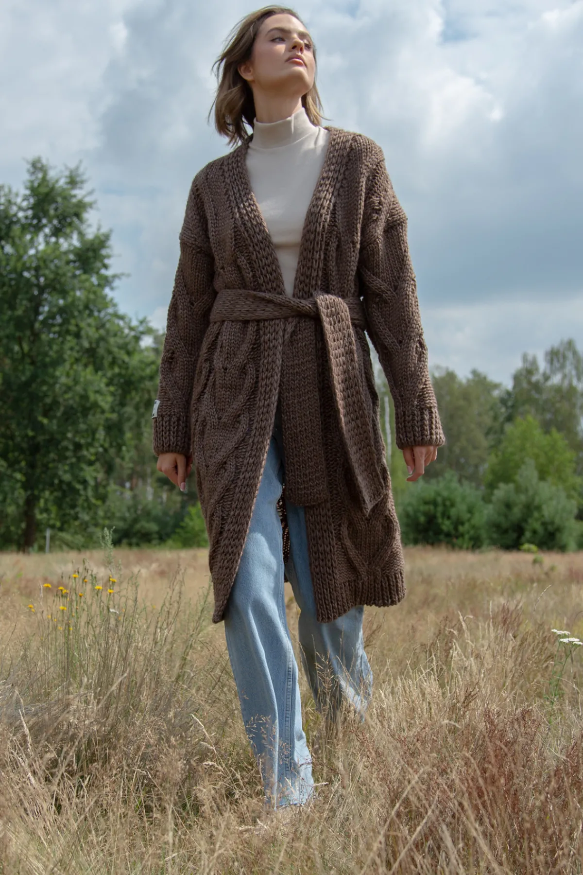 Kardigany Na Jesień I Zimę | Kardigany Z Paskiem>Fobya Długi wełniany Kardigan z ozdobnym grubym splotem Chunky Knit F1261 espresso