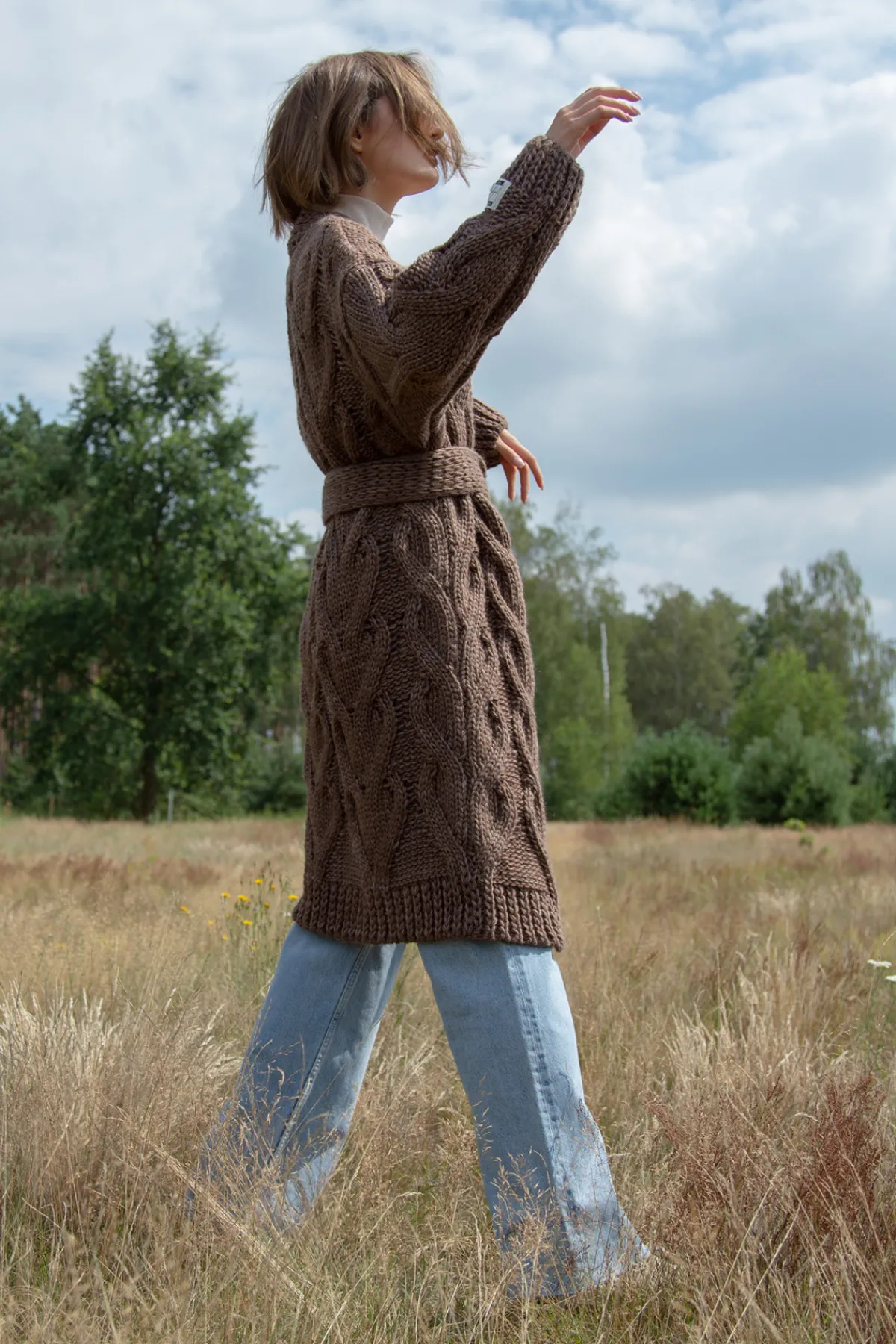 Kardigany Na Jesień I Zimę | Kardigany Z Paskiem>Fobya Długi wełniany Kardigan z ozdobnym grubym splotem Chunky Knit F1261 espresso