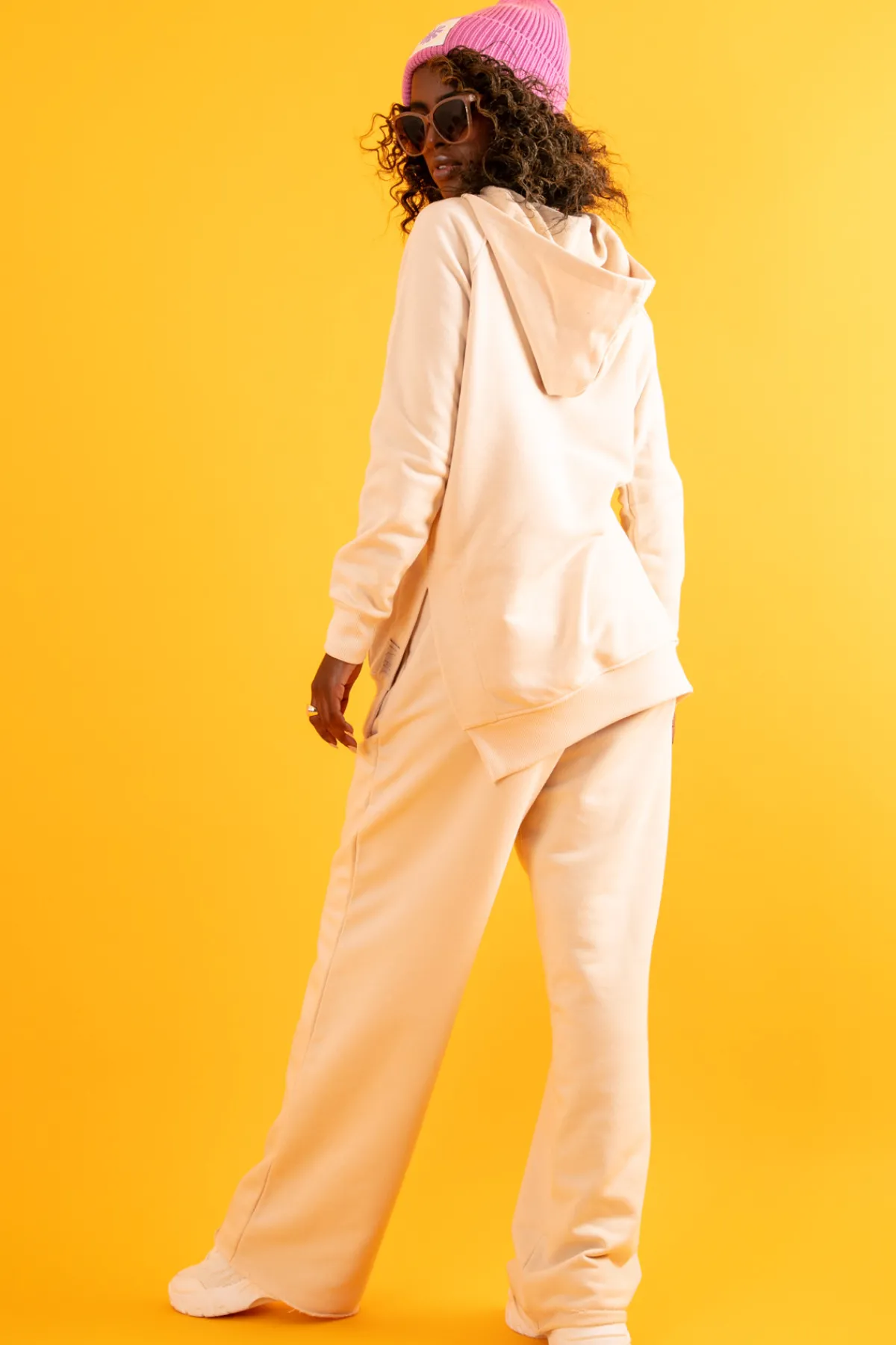 Bluzy | Bluzy>Fobya Dzianinowa Bluza z kapturem i rozporkami F1419 cream