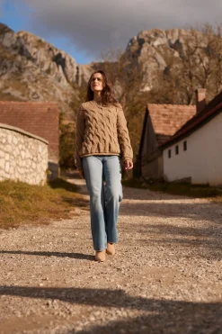 Swetry Na Jesień I Zimę | Ciepłe Swetry>Fobya Elegancki sweter z wełny dziewiczej i wełny alpaki F1767 mocca