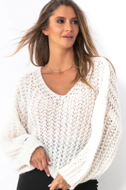 Swetry Oversize | Swetry Eleganckie>Fobya Sweter ovesize z dekoltem w serek F1492 ecru