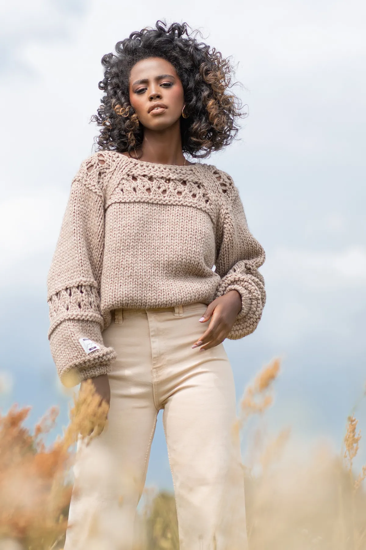 Swetry Na Jesień I Zimę | Ciepłe Swetry>Fobya Sweter z ażurem o grubszym splocie Chunky Knit F1260 mocca