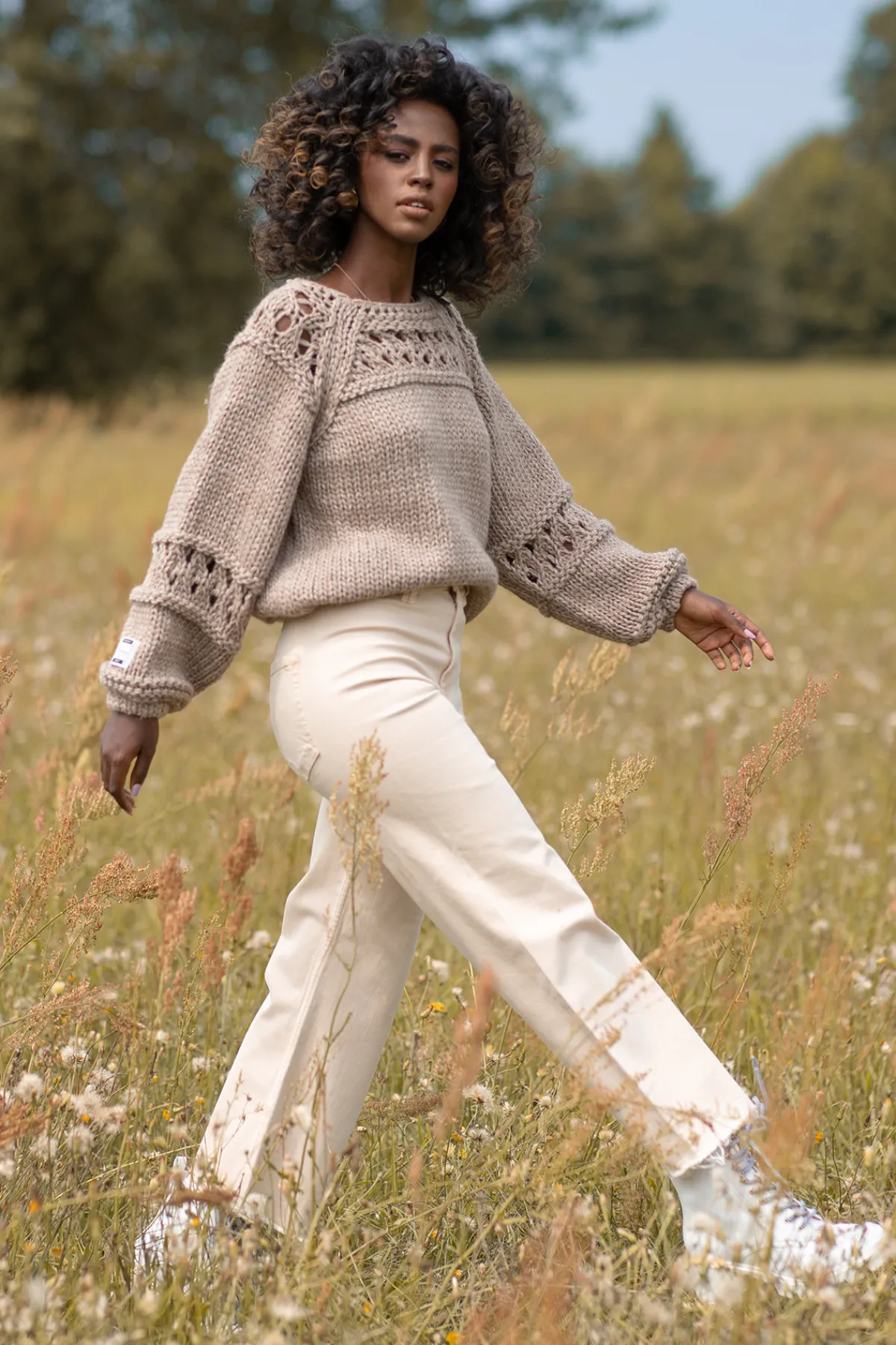 Swetry Na Jesień I Zimę | Ciepłe Swetry>Fobya Sweter z ażurem o grubszym splocie Chunky Knit F1260 mocca