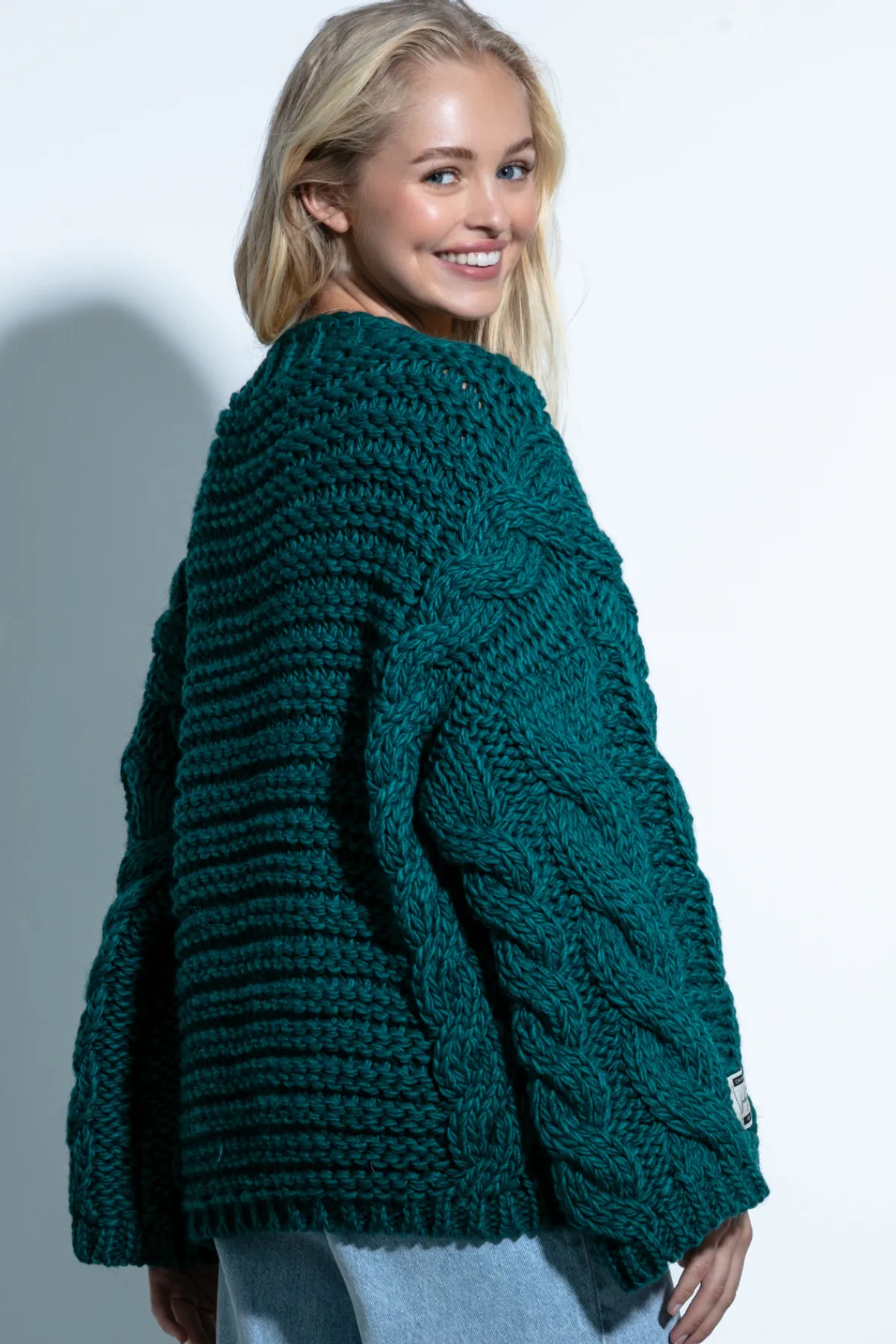 Swetry Na Jesień I Zimę | Ciepłe Swetry>Fobya Sweter z grubymi warkoczami CHUNKY KNIT F780 eden