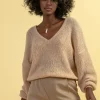 Swetry Oversize | Swetry Eleganckie>Fobya Sweter z wełny merynos F1670 ivory