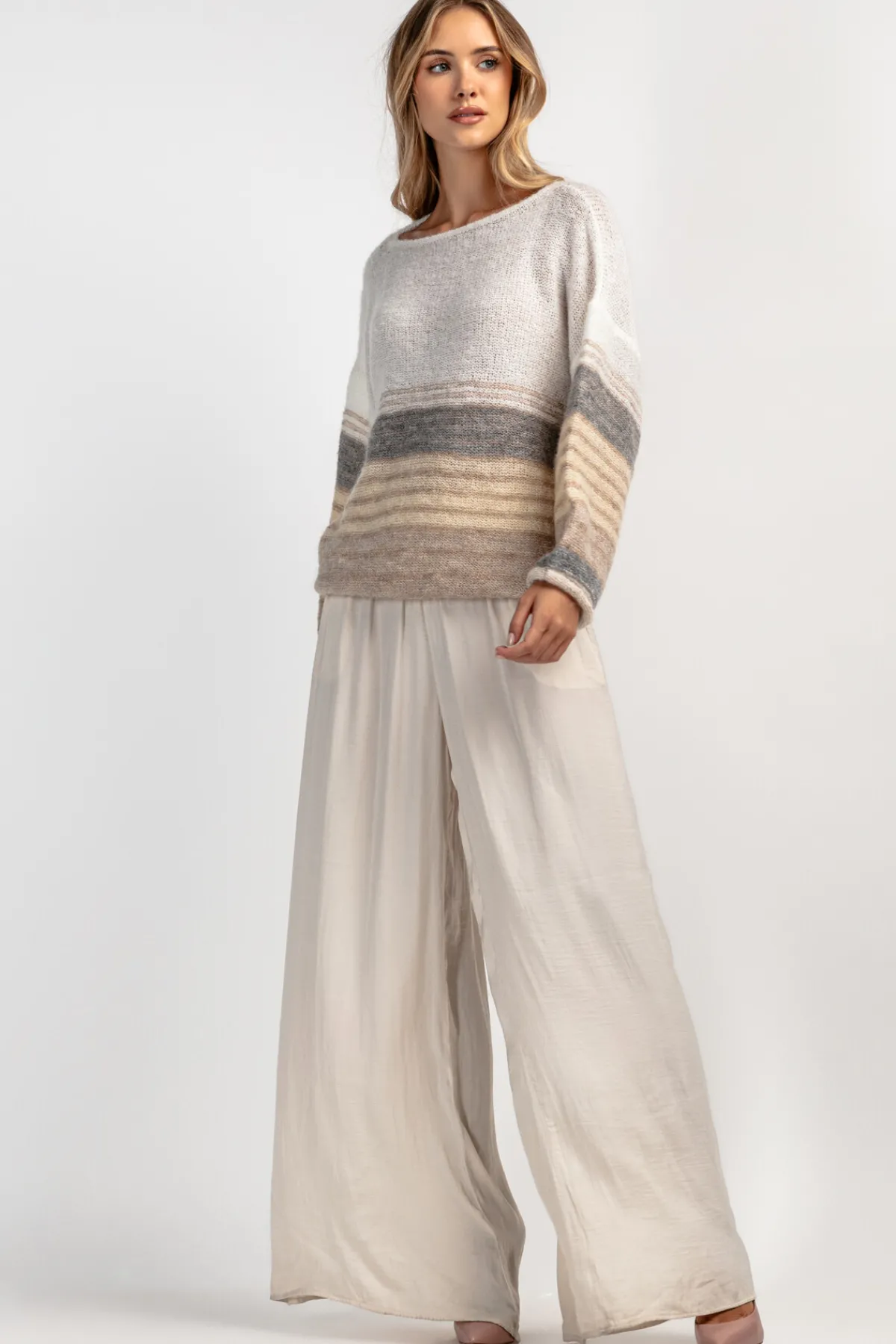 Swetry Oversize | Swetry We Wzór>Fobya Sweter z wełny w paski F1897 ecru